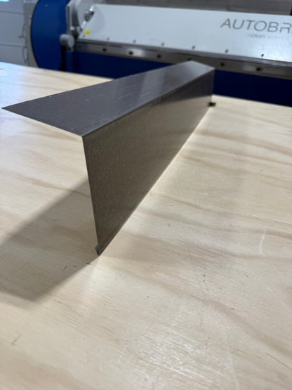 Tapajuntas metálico para mansarda